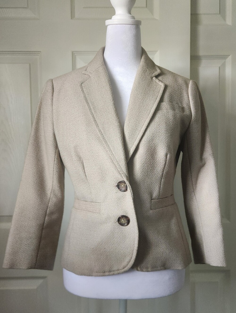 Banana Republic Women's Tailored Tan  3/4 Sleeve Blazer